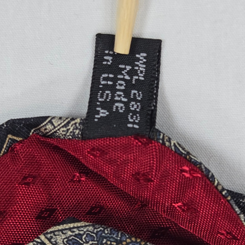 Vintage 90s Villa Bugatti Italian Silk Geometric Paisley Tie Navy Gold 3.75 x 58 - Picture 7 of 10